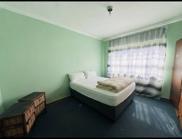 2 BEDROOM APARTMENT FOR SALE IN SASOLBURG EXT 3